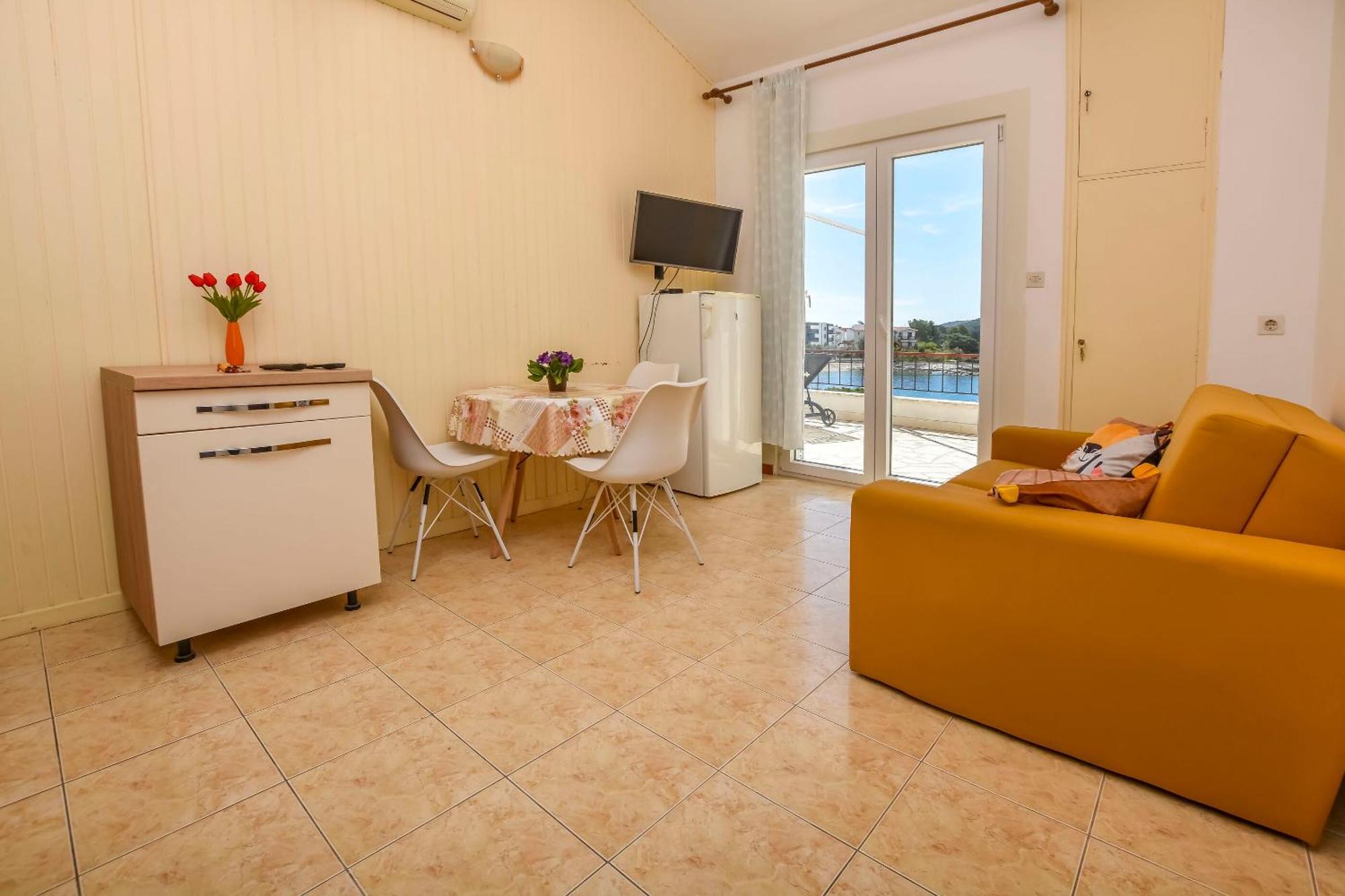 Apartments Zivana โรกอซนิซา ภายนอก รูปภาพ