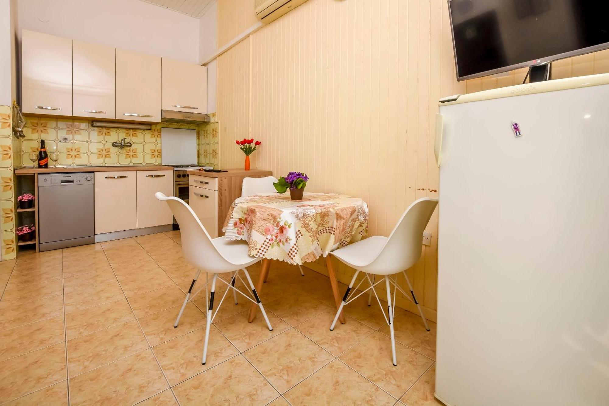 Apartments Zivana โรกอซนิซา ภายนอก รูปภาพ