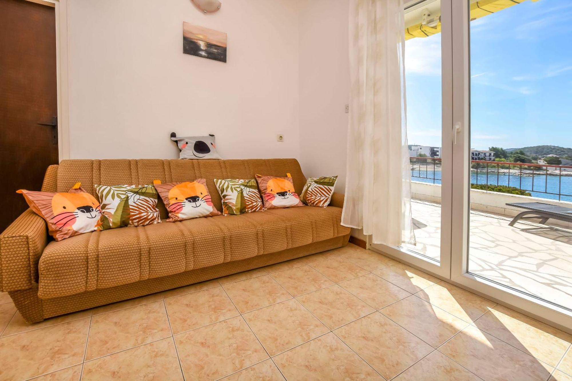 Apartments Zivana โรกอซนิซา ภายนอก รูปภาพ