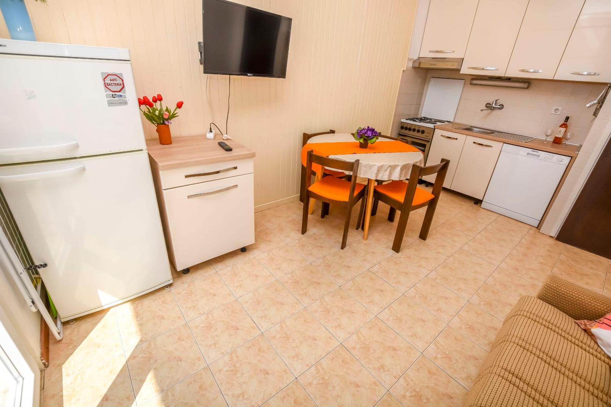 Apartments Zivana โรกอซนิซา ภายนอก รูปภาพ